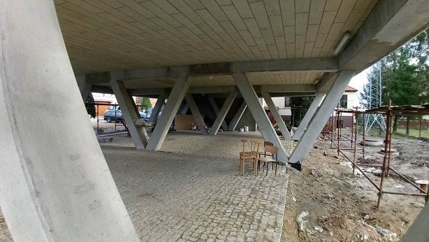 Biurowiec na kratownicy Warrena