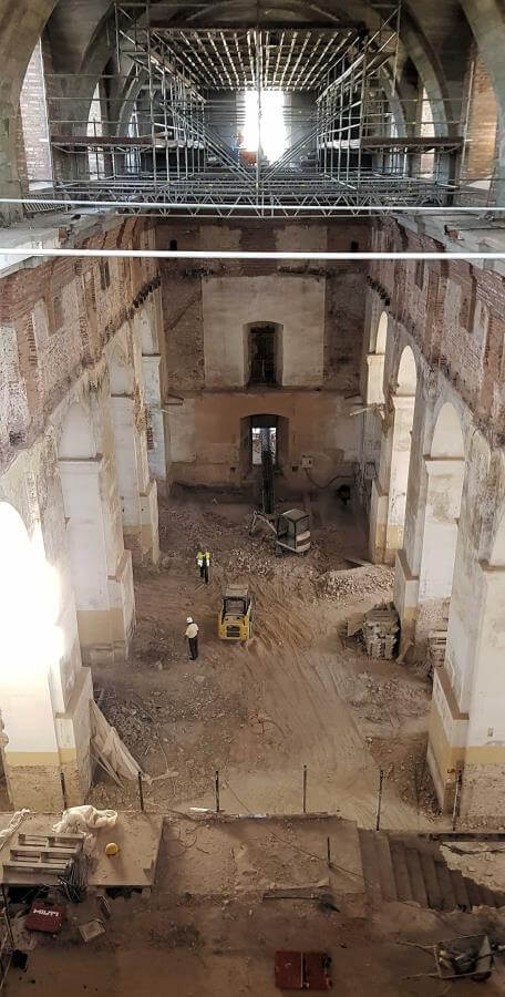 Widok na wnętrze rewitalizowanego kościoła